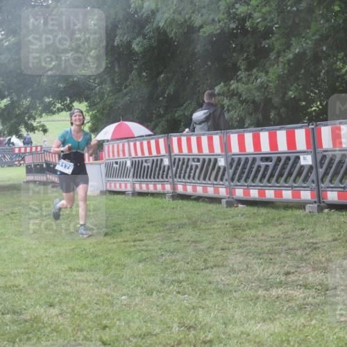 21.06.2025 - 27. Vierlanden-Triathlon KatJ http://msf.ph/oto/8040671 15.06.2025 14:29:02 Ziel 1176, 1252 meine-sportfotos.de