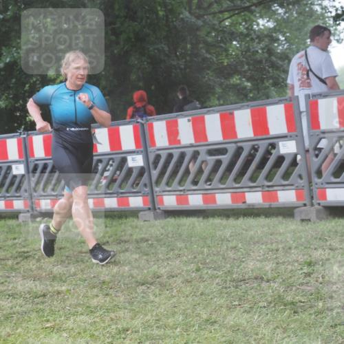 21.06.2025 - 27. Vierlanden-Triathlon KatJ http://msf.ph/oto/8040763 15.06.2025 14:29:21 Ziel 1223, 1296 meine-sportfotos.de
