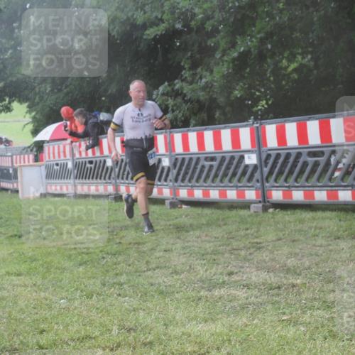 21.06.2025 - 27. Vierlanden-Triathlon KatJ http://msf.ph/oto/8040783 15.06.2025 14:29:41 Ziel 1175, 1271, 1287, 1295 meine-sportfotos.de