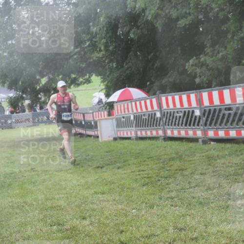 21.06.2025 - 27. Vierlanden-Triathlon KatJ http://msf.ph/oto/8041079 15.06.2025 14:30:21 Ziel 1236, 1255 meine-sportfotos.de