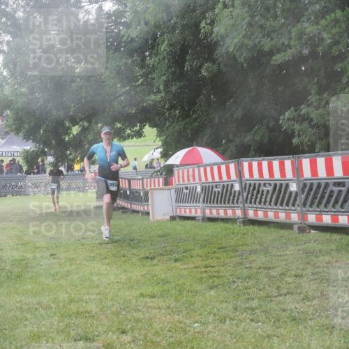 21.06.2025 - 27. Vierlanden-Triathlon KatJ http://msf.ph/oto/8041132 15.06.2025 14:30:45 Ziel 1244, 1313 meine-sportfotos.de