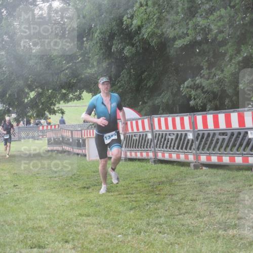 21.06.2025 - 27. Vierlanden-Triathlon KatJ http://msf.ph/oto/8041144 15.06.2025 14:30:46 Ziel 1244, 1313 meine-sportfotos.de