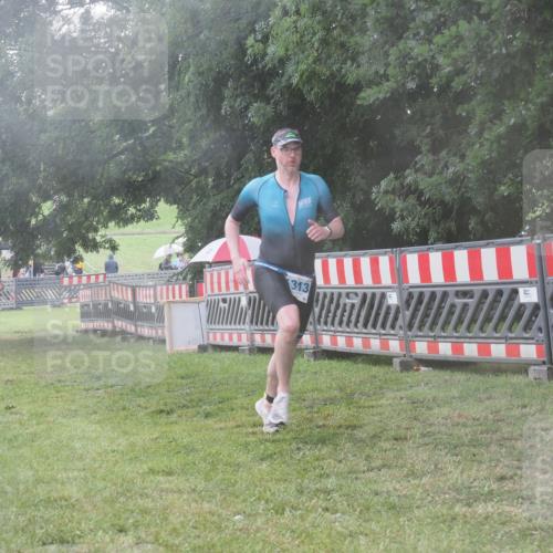 21.06.2025 - 27. Vierlanden-Triathlon KatJ http://msf.ph/oto/8041152 15.06.2025 14:30:47 Ziel 1244, 1313 meine-sportfotos.de