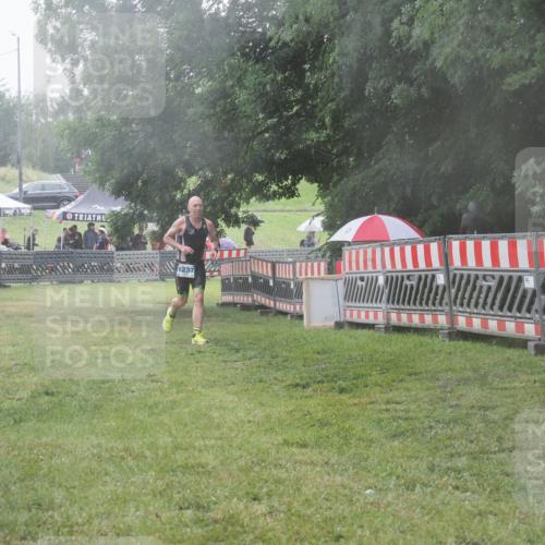 21.06.2025 - 27. Vierlanden-Triathlon KatJ http://msf.ph/oto/8041281 15.06.2025 14:31:40 Ziel 1237 meine-sportfotos.de