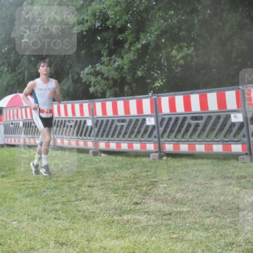 21.06.2025 - 27. Vierlanden-Triathlon KatJ http://msf.ph/oto/8041374 15.06.2025 14:32:48 Ziel 71 meine-sportfotos.de