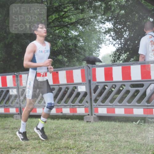 21.06.2025 - 27. Vierlanden-Triathlon KatJ http://msf.ph/oto/8041410 15.06.2025 14:32:50 Ziel 71, 1307 meine-sportfotos.de
