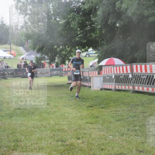 21.06.2025 - 27. Vierlanden-Triathlon KatJ http://msf.ph/oto/8041417 15.06.2025 14:32:56 Ziel 1262, 1307 meine-sportfotos.de