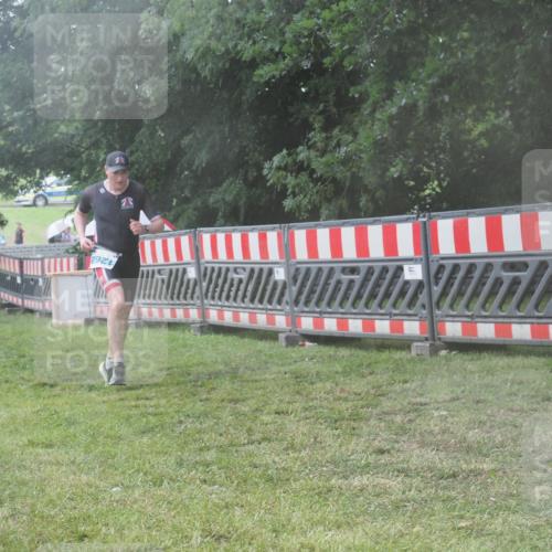21.06.2025 - 27. Vierlanden-Triathlon KatJ http://msf.ph/oto/8041455 15.06.2025 14:33:00 Ziel 1262, 1307 meine-sportfotos.de