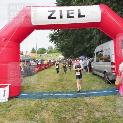 21.06.2025 - 27. Vierlanden-Triathlon MichiJ http://msf.ph/oto/8041535 15.06.2026 13:29:50 Ziel 109, 1061, 1069, 1070, 1071 meine-sportfotos.de