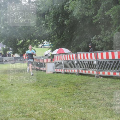 21.06.2025 - 27. Vierlanden-Triathlon KatJ http://msf.ph/oto/8041551 15.06.2025 14:34:22 Ziel 1289 meine-sportfotos.de