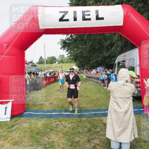 21.06.2025 - 27. Vierlanden-Triathlon MichiJ http://msf.ph/oto/8041564 15.06.2026 13:30:14 Ziel 68, 227, 958, 970 meine-sportfotos.de