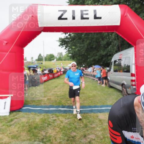 21.06.2025 - 27. Vierlanden-Triathlon MichiJ http://msf.ph/oto/8041775 15.06.2026 13:31:38 Ziel 799, 847, 968 meine-sportfotos.de