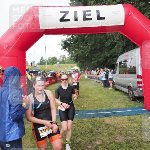 21.06.2025 - 27. Vierlanden-Triathlon MichiJ http://msf.ph/oto/8042293 15.06.2026 13:33:49 Ziel 148, 210, 1076 meine-sportfotos.de