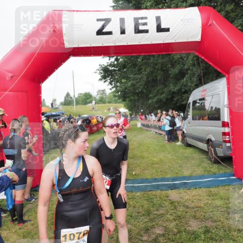 21.06.2025 - 27. Vierlanden-Triathlon MichiJ http://msf.ph/oto/8042299 15.06.2026 13:33:50 Ziel 148, 210, 1076 meine-sportfotos.de