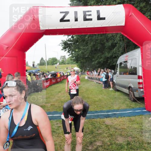 21.06.2025 - 27. Vierlanden-Triathlon MichiJ http://msf.ph/oto/8042312 15.06.2026 13:33:51 Ziel 148, 210, 1076 meine-sportfotos.de