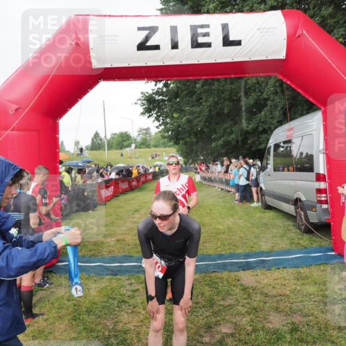 21.06.2025 - 27. Vierlanden-Triathlon MichiJ http://msf.ph/oto/8042316 15.06.2026 13:33:52 Ziel 148, 210, 1076 meine-sportfotos.de