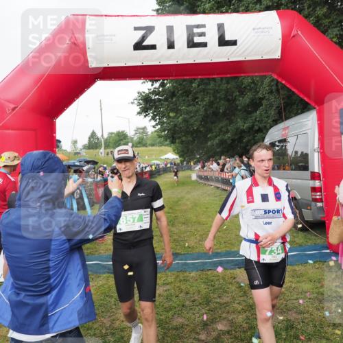 21.06.2025 - 27. Vierlanden-Triathlon MichiJ http://msf.ph/oto/8042373 15.06.2026 13:34:07 Ziel 47, 734, 857 meine-sportfotos.de