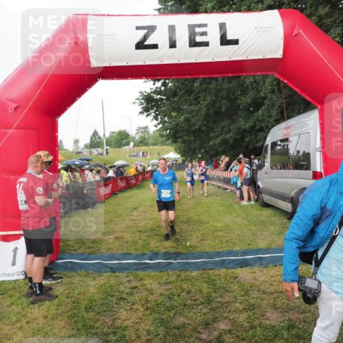 21.06.2025 - 27. Vierlanden-Triathlon MichiJ http://msf.ph/oto/8042466 15.06.2026 13:34:56 Ziel 967, 1085, 1086, 1087 meine-sportfotos.de