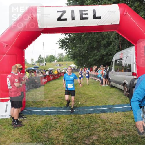 21.06.2025 - 27. Vierlanden-Triathlon MichiJ http://msf.ph/oto/8042473 15.06.2026 13:34:56 Ziel 967, 1085, 1086, 1087 meine-sportfotos.de
