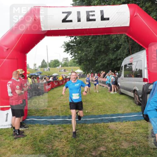 21.06.2025 - 27. Vierlanden-Triathlon MichiJ http://msf.ph/oto/8042477 15.06.2026 13:34:56 Ziel 967, 1085, 1086, 1087 meine-sportfotos.de