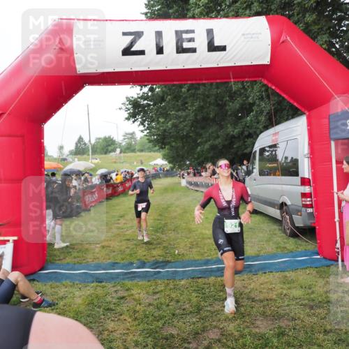 21.06.2025 - 27. Vierlanden-Triathlon MichiJ http://msf.ph/oto/8042728 15.06.2026 13:37:01 Ziel 212, 921, 1090, 1091, 1092 meine-sportfotos.de