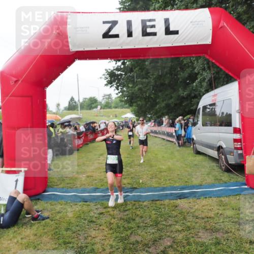 21.06.2025 - 27. Vierlanden-Triathlon MichiJ http://msf.ph/oto/8042955 15.06.2026 13:39:09 Ziel 745, 789, 920 meine-sportfotos.de