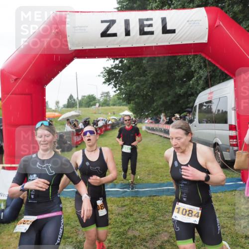 21.06.2025 - 27. Vierlanden-Triathlon MichiJ http://msf.ph/oto/8043033 15.06.2026 13:39:16 Ziel 745, 789, 824, 1082, 1083, 1084 meine-sportfotos.de