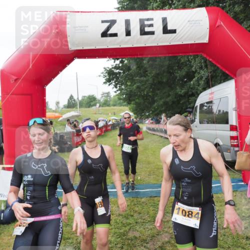 21.06.2025 - 27. Vierlanden-Triathlon MichiJ http://msf.ph/oto/8043036 15.06.2026 13:39:16 Ziel 745, 789, 824, 1082, 1083, 1084 meine-sportfotos.de