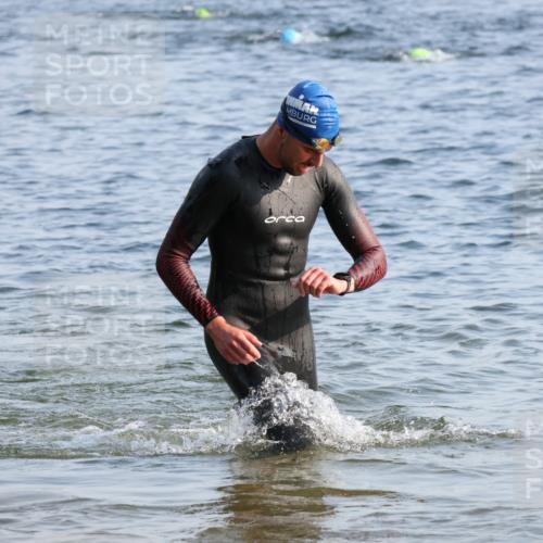 15.06.2025 - 27. Vierlanden-Triathlon Lena Gebhardt http://msf.ph/oto/8043803 15.06.2025 08:33:09 Schwimmen 15, 36, 61, 185, 234 meine-sportfotos.de