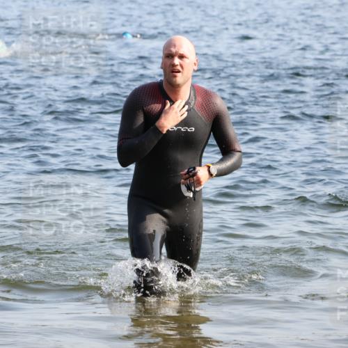 15.06.2025 - 27. Vierlanden-Triathlon Lena Gebhardt http://msf.ph/oto/8044164 15.06.2025 08:34:51 Schwimmen 43, 46, 80, 124, 149, 159, 186 meine-sportfotos.de