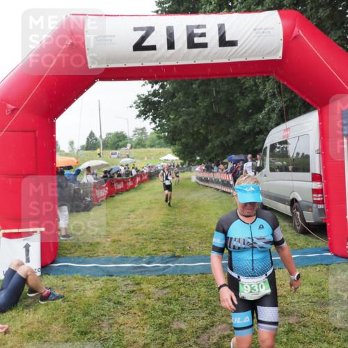 21.06.2025 - 27. Vierlanden-Triathlon MichiJ http://msf.ph/oto/8044201 15.06.2026 13:45:16 Ziel 849, 881, 930, 956 meine-sportfotos.de