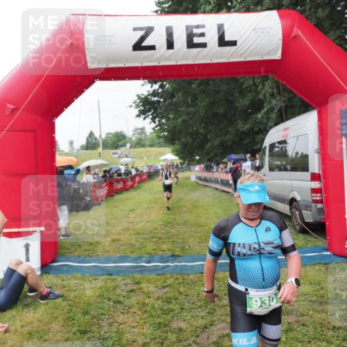 21.06.2025 - 27. Vierlanden-Triathlon MichiJ http://msf.ph/oto/8044205 15.06.2026 13:45:16 Ziel 849, 881, 930, 956 meine-sportfotos.de