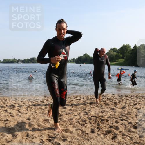 15.06.2025 - 27. Vierlanden-Triathlon Lena Gebhardt http://msf.ph/oto/8044245 15.06.2025 08:34:59 Schwimmen 12, 43, 64, 80, 149, 159, 186 meine-sportfotos.de