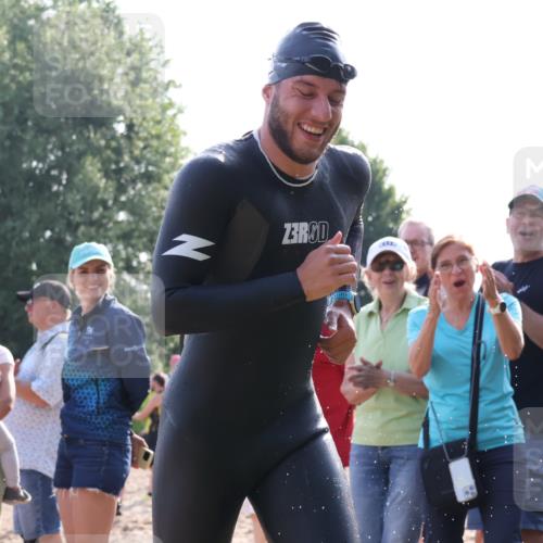 15.06.2025 - 27. Vierlanden-Triathlon Lena Gebhardt http://msf.ph/oto/8044543 15.06.2025 08:36:23 Schwimmen 29 meine-sportfotos.de