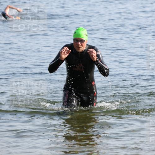 15.06.2025 - 27. Vierlanden-Triathlon Lena Gebhardt http://msf.ph/oto/8044767 15.06.2025 08:37:06 Schwimmen 69, 187 meine-sportfotos.de