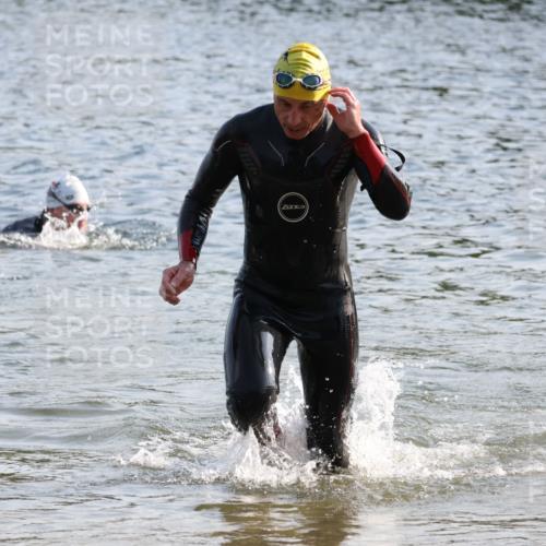 15.06.2025 - 27. Vierlanden-Triathlon Lena Gebhardt http://msf.ph/oto/8045251 15.06.2025 08:39:05 Schwimmen 77, 94, 120, 165 meine-sportfotos.de