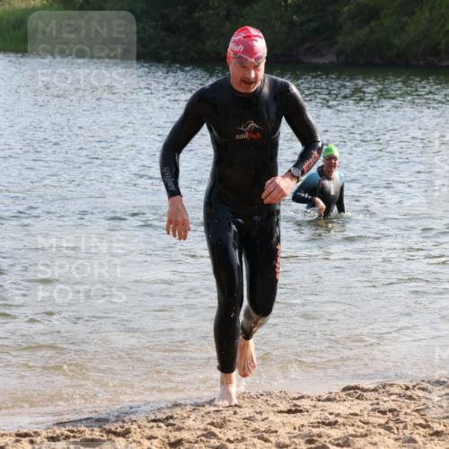 15.06.2025 - 27. Vierlanden-Triathlon Lena Gebhardt http://msf.ph/oto/8045347 15.06.2025 08:39:15 Schwimmen 120, 132, 165 meine-sportfotos.de