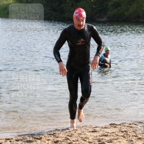 15.06.2025 - 27. Vierlanden-Triathlon Lena Gebhardt http://msf.ph/oto/8045350 15.06.2025 08:39:15 Schwimmen 120, 132, 165 meine-sportfotos.de