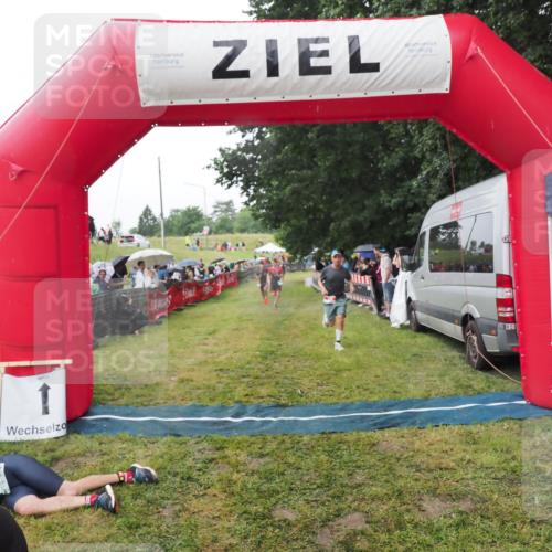 21.06.2025 - 27. Vierlanden-Triathlon MichiJ http://msf.ph/oto/8045394 15.06.2026 13:52:20 Ziel 23, 1112, 1117, 1163 meine-sportfotos.de