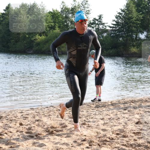 15.06.2025 - 27. Vierlanden-Triathlon Lena Gebhardt http://msf.ph/oto/8045441 15.06.2025 08:39:34 Schwimmen 59, 168 meine-sportfotos.de