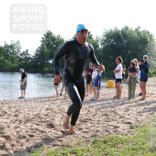 15.06.2025 - 27. Vierlanden-Triathlon Lena Gebhardt http://msf.ph/oto/8045453 15.06.2025 08:39:35 Schwimmen 59, 168 meine-sportfotos.de