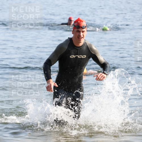 15.06.2025 - 27. Vierlanden-Triathlon Lena Gebhardt http://msf.ph/oto/8045465 15.06.2025 08:39:40 Schwimmen 59, 168 meine-sportfotos.de