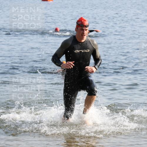 15.06.2025 - 27. Vierlanden-Triathlon Lena Gebhardt http://msf.ph/oto/8045473 15.06.2025 08:39:41 Schwimmen 59, 168 meine-sportfotos.de