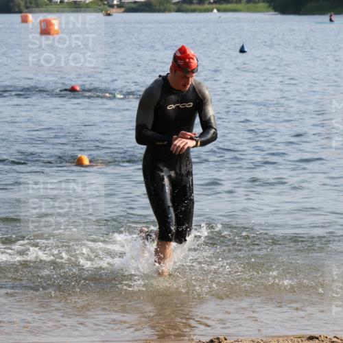 15.06.2025 - 27. Vierlanden-Triathlon Lena Gebhardt http://msf.ph/oto/8045480 15.06.2025 08:39:41 Schwimmen 59, 168 meine-sportfotos.de