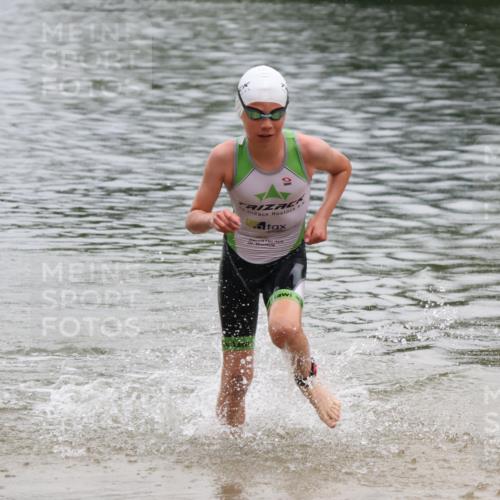 21.06.2025 - 27. Vierlanden-Triathlon Lena Gebhardt http://msf.ph/oto/8045483 15.06.2025 14:50:45 Schwimmen  meine-sportfotos.de