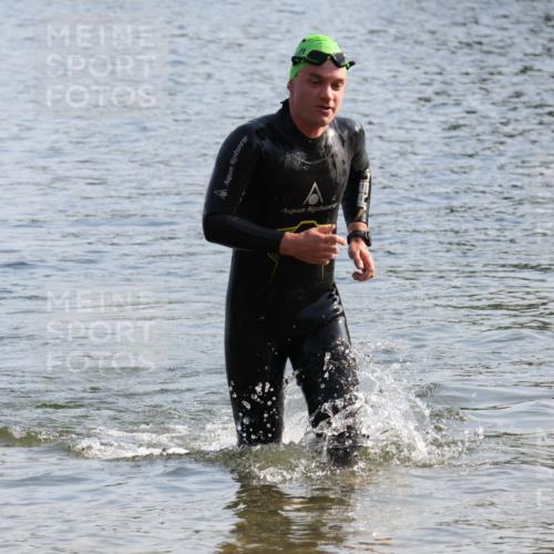 15.06.2025 - 27. Vierlanden-Triathlon Lena Gebhardt http://msf.ph/oto/8045746 15.06.2025 08:40:38 Schwimmen 5, 7 meine-sportfotos.de