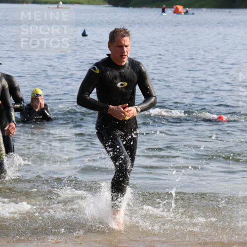 15.06.2025 - 27. Vierlanden-Triathlon Lena Gebhardt http://msf.ph/oto/8045855 15.06.2025 08:41:01 Schwimmen 99, 109, 114, 129, 147 meine-sportfotos.de