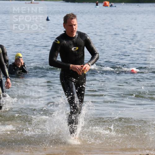 15.06.2025 - 27. Vierlanden-Triathlon Lena Gebhardt http://msf.ph/oto/8045858 15.06.2025 08:41:01 Schwimmen 99, 109, 114, 129, 147 meine-sportfotos.de