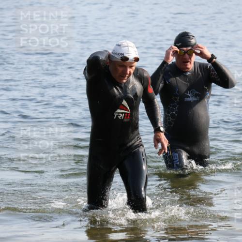 15.06.2025 - 27. Vierlanden-Triathlon Lena Gebhardt http://msf.ph/oto/8046106 15.06.2025 08:42:01 Schwimmen 121, 128 meine-sportfotos.de