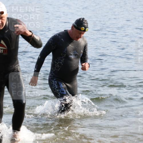 15.06.2025 - 27. Vierlanden-Triathlon Lena Gebhardt http://msf.ph/oto/8046130 15.06.2025 08:42:03 Schwimmen 121, 128, 135 meine-sportfotos.de